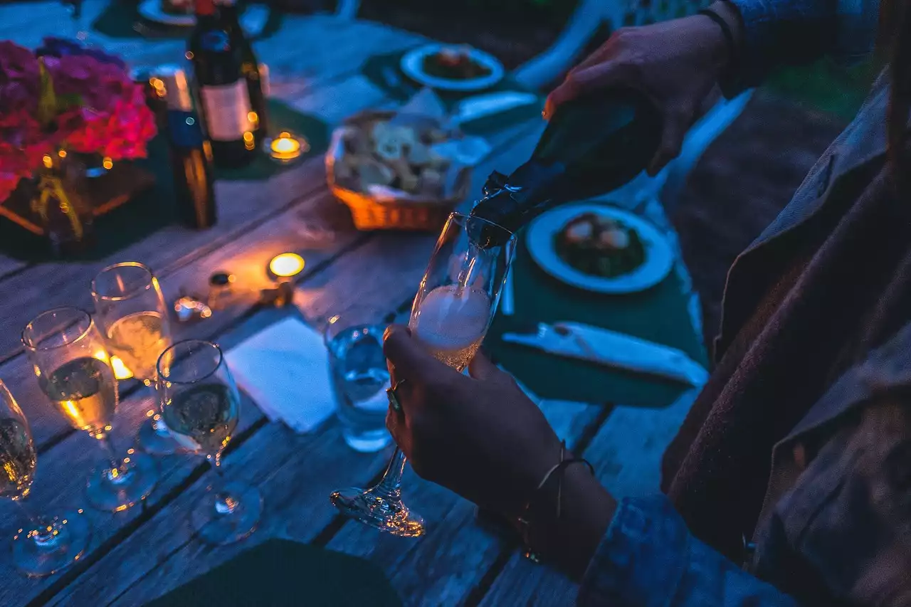 Die Geheimnisse der perfekten Frühlings-Dinner-Party
